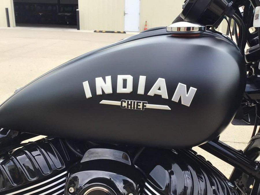 2024 Indian Motorcycle® Sport Chief Black Smoke