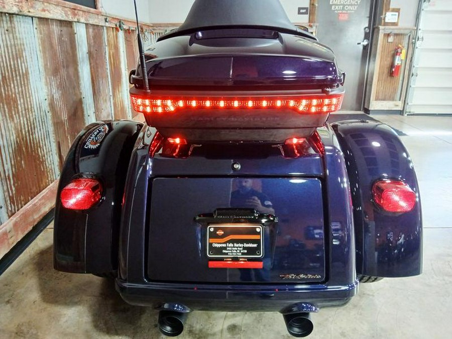 2025 Harley-Davidson® FLHTCUTG - Tri Glide® Ultra