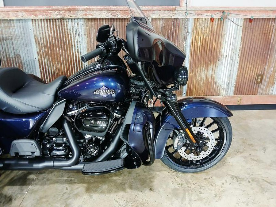 2025 Harley-Davidson® FLHTCUTG - Tri Glide® Ultra