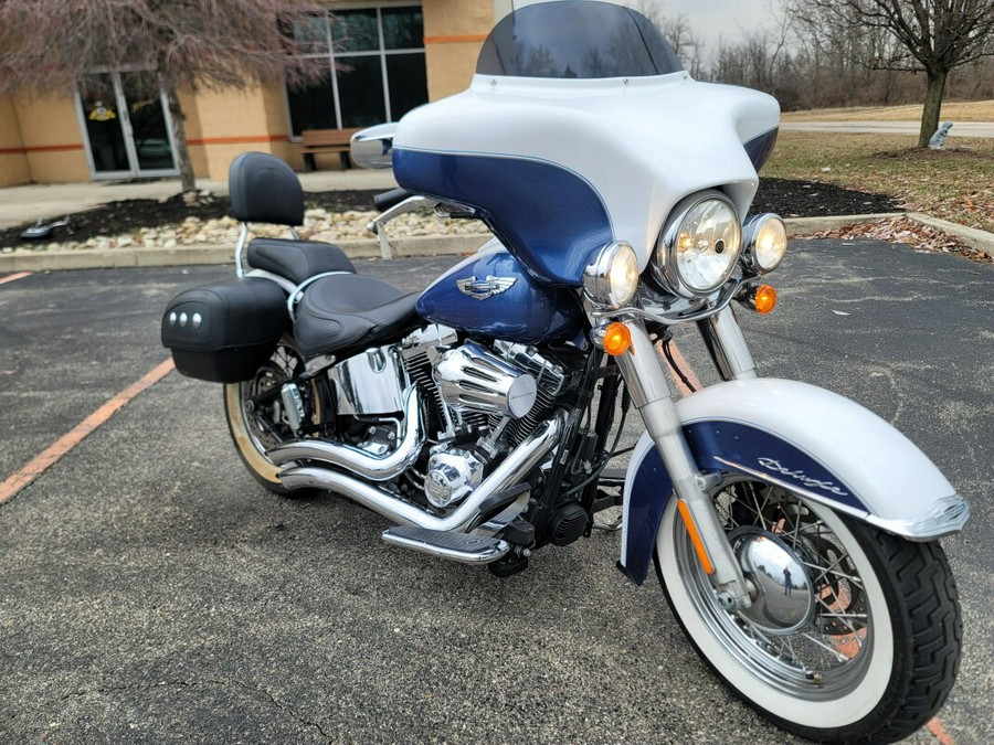 2015 Harley-Davidson Softail Deluxe Two-Tone White Hot Pearl / Blue Hot Pear