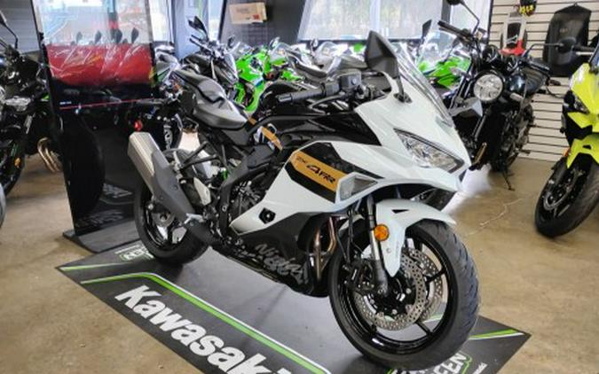 2026 Kawasaki Ninja® ZX™-4RR ABS
