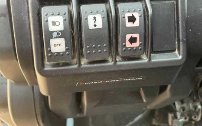 2022 Can-Am Defender Max Limited CAB HD10