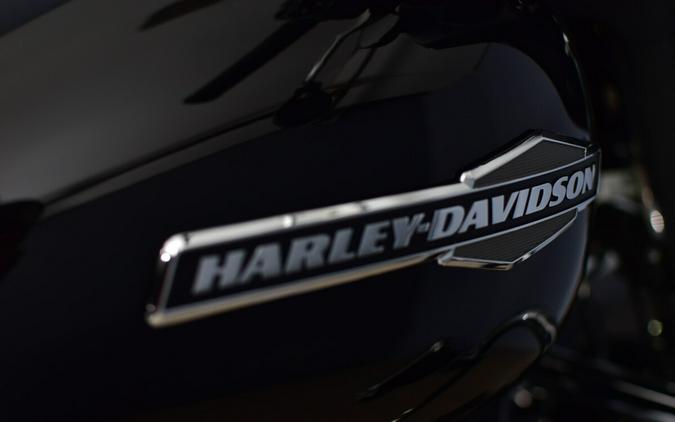 2023 Harley-Davidson Street Glide Vivid Black
