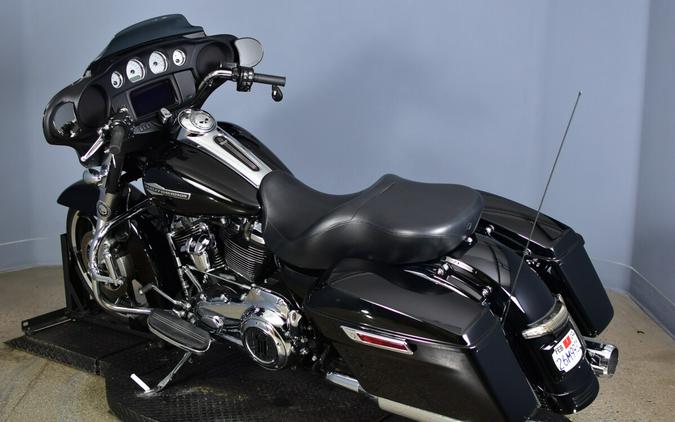 2023 Harley-Davidson Street Glide Vivid Black