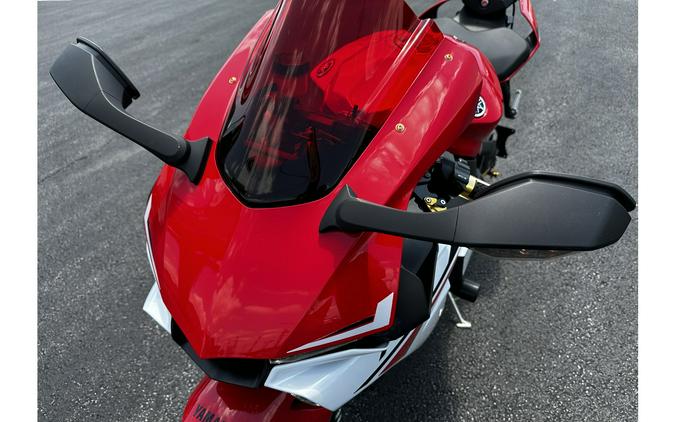 2015 Yamaha YZF-R1