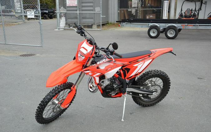 2023 Beta 125 RR First Look [7 Fast Facts For Enduro Racing]