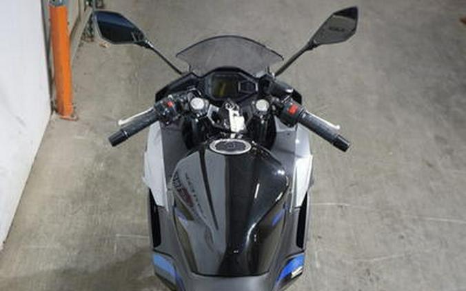 2025 Kawasaki Ninja® 500 ABS Metallic Flat Spark Black/Metallic Spark Black