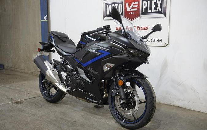 2025 Kawasaki Ninja® 500 ABS Metallic Flat Spark Black/Metallic Spark Black