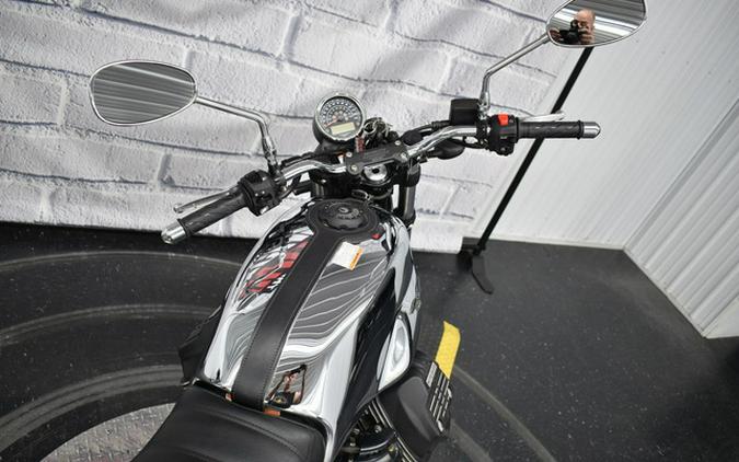 2018 Moto Guzzi V7 III Carbon
