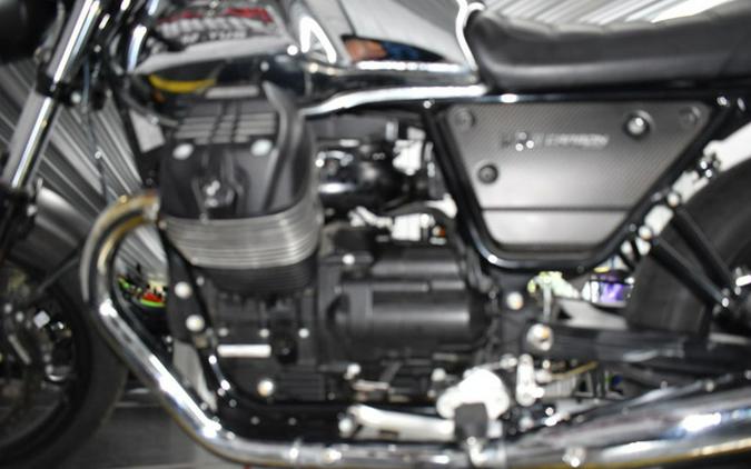 2018 Moto Guzzi V7 III Carbon