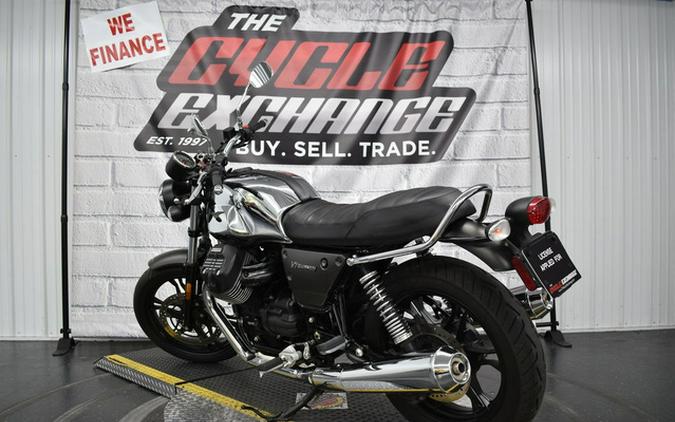 2018 Moto Guzzi V7 III Carbon