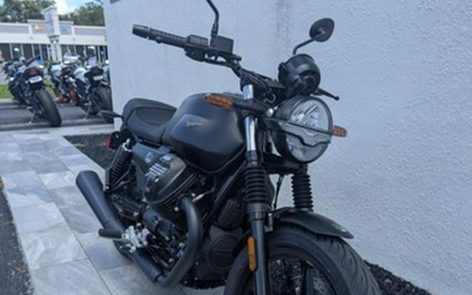 2026 Moto Guzzi V7 Stone