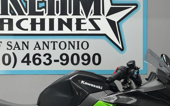 2023 Kawasaki Ninja® 400 Matrix Camo Gray/Metallic Matte Carbon Gray