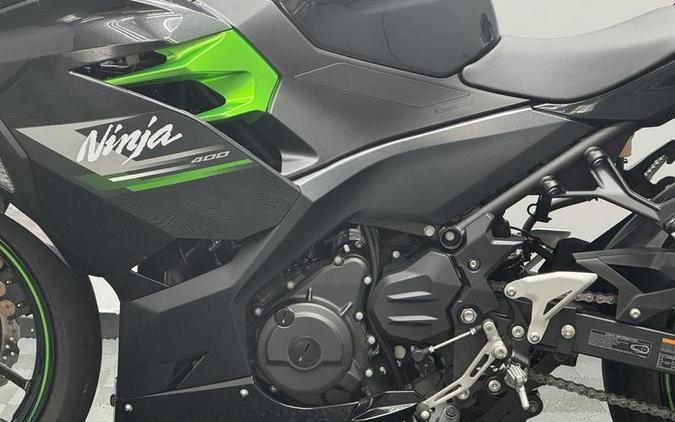 2023 Kawasaki Ninja® 400 Matrix Camo Gray/Metallic Matte Carbon Gray
