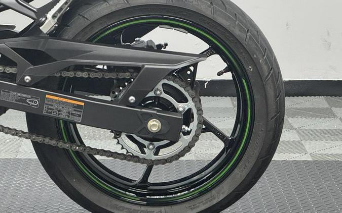 2023 Kawasaki Ninja® 400 Matrix Camo Gray/Metallic Matte Carbon Gray