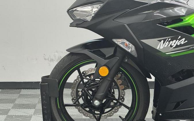 2023 Kawasaki Ninja® 400 Matrix Camo Gray/Metallic Matte Carbon Gray