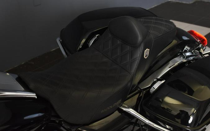 2021 Harley-Davidson Road King Vivid Black FLHR