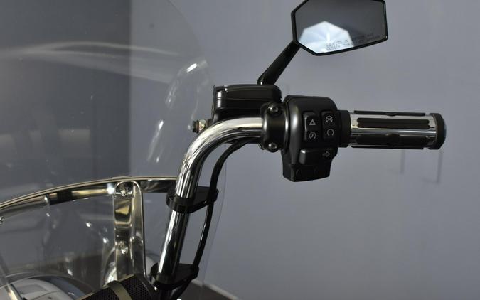 2021 Harley-Davidson Road King Vivid Black FLHR