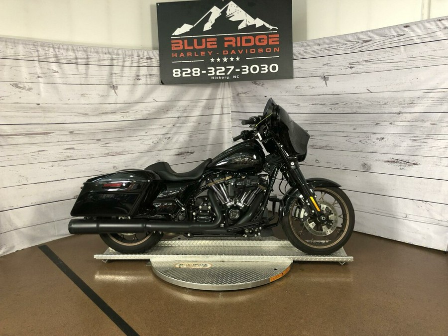 FLHXST 2022 Street Glide ST