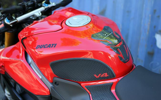 2025 Ducati Streetfighter V4 S