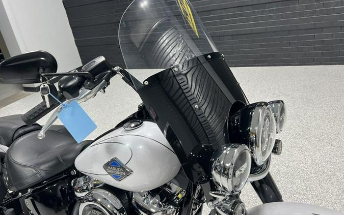 2025 Harley-Davidson Softail FLHC - Heritage Classic