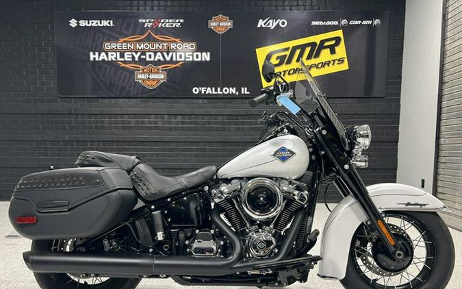 2025 Harley-Davidson Softail FLHC - Heritage Classic