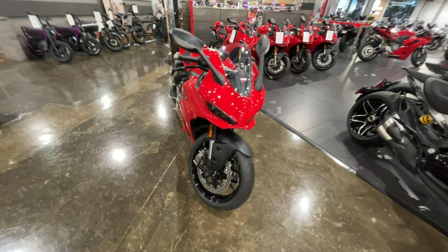 2026 Ducati PANIGALE V2