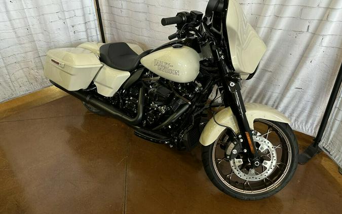 2023 Harley-Davidson Street Glide ST FLHXST White Sand Pearl