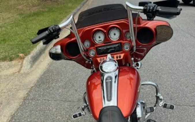 2011 Harley-Davidson® Street Glide® SEDONA ORANGE