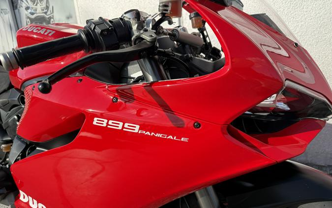 2015 Ducati 899 Panigale Red - 23996C