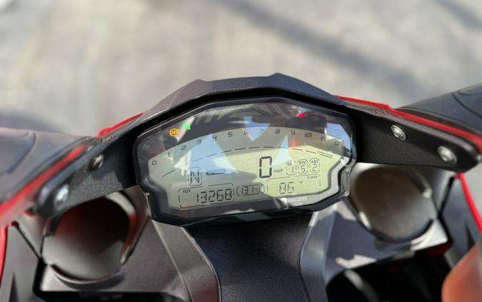 2015 Ducati 899 Panigale Red - 23996C