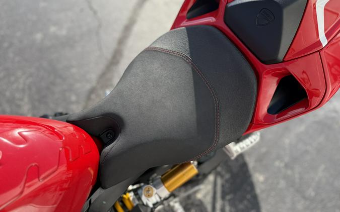 2015 Ducati 899 Panigale Red - 23996C