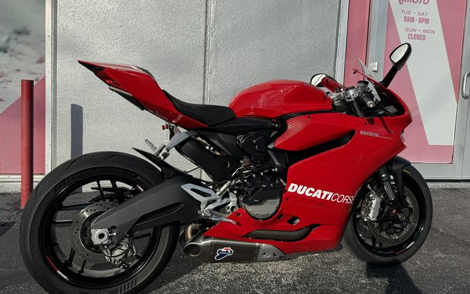 2015 Ducati 899 Panigale Red - 23996C