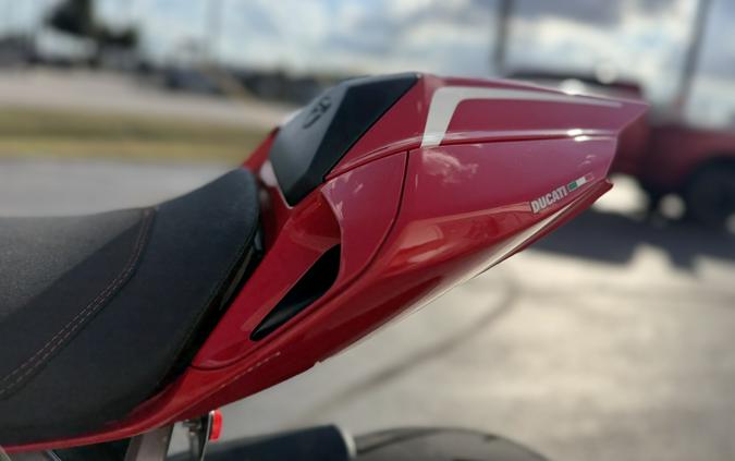 2015 Ducati 899 Panigale Red - 23996C