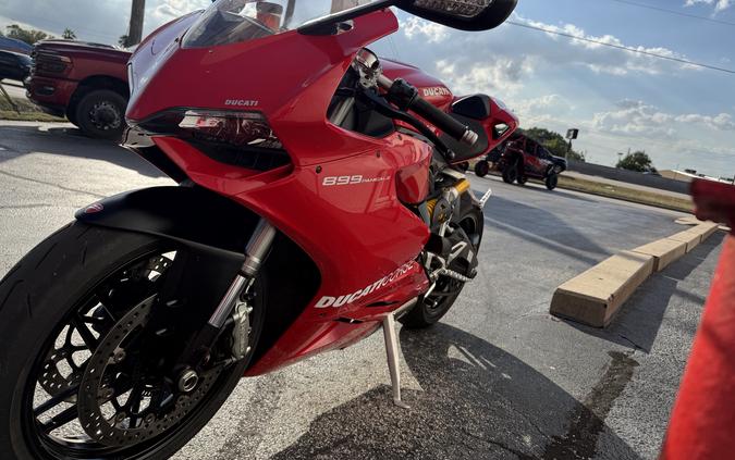 2015 Ducati 899 Panigale Red - 23996C