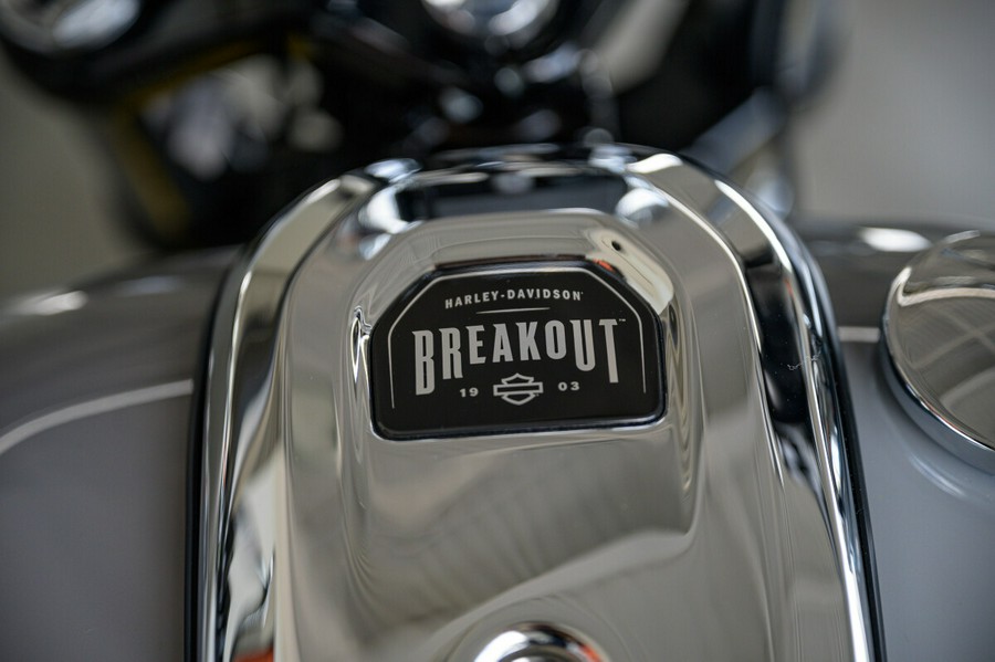 2024 Harley-Davidson Softail Breakout 117 Cruiser FXBR