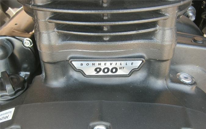 2020 Triumph Bonneville T100 "Black"