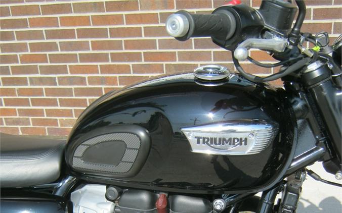 2020 Triumph Bonneville T100 "Black"