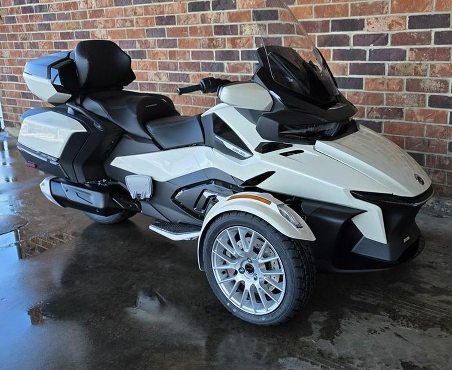 2026 Can-Am® Spyder RT Limited Platine