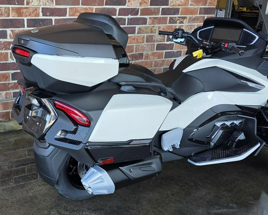 2026 Can-Am® Spyder RT Limited Platine
