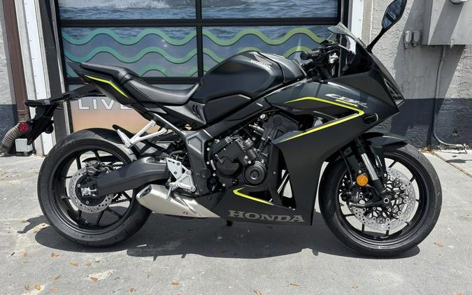 2026 Honda® CBR650R E-Clutch