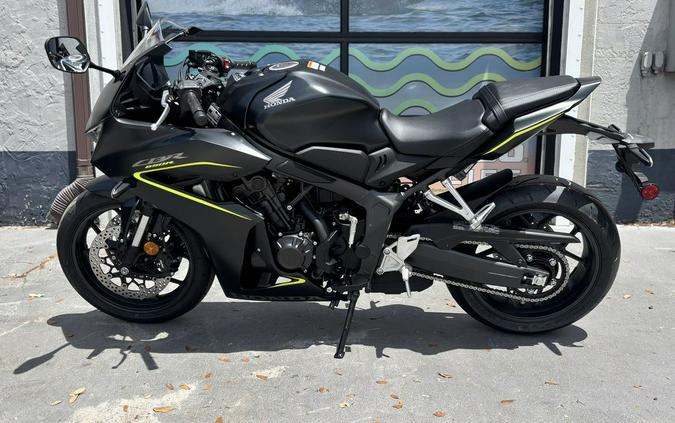 2026 Honda® CBR650R E-Clutch