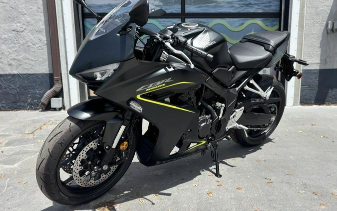 2026 Honda® CBR650R E-Clutch