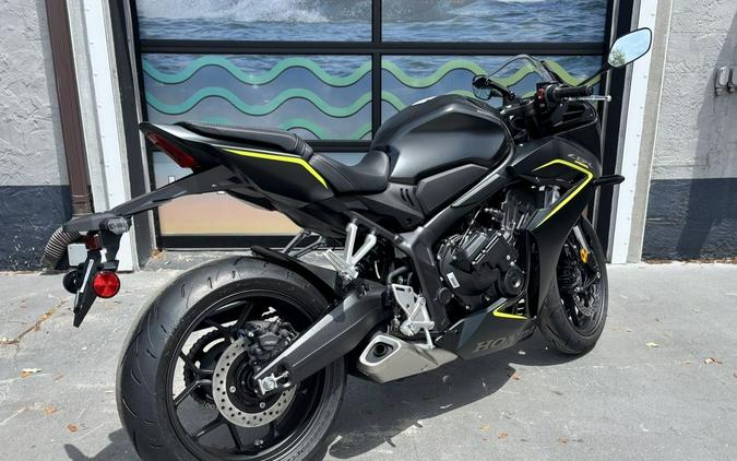 2026 Honda® CBR650R E-Clutch