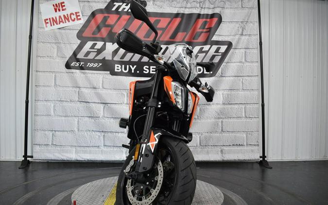 2023 KTM Duke 790