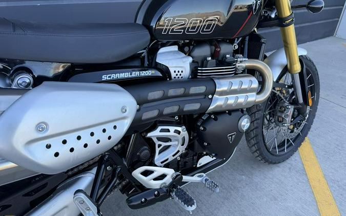 2025 Triumph Scrambler 1200 XE Sapphire Black