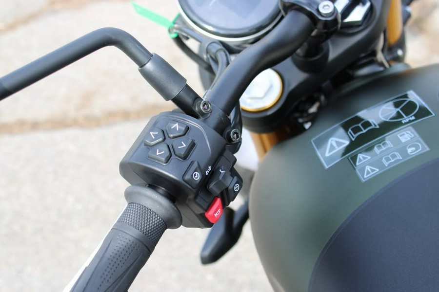 2026 TRIUMPH SCRAMBLER 900