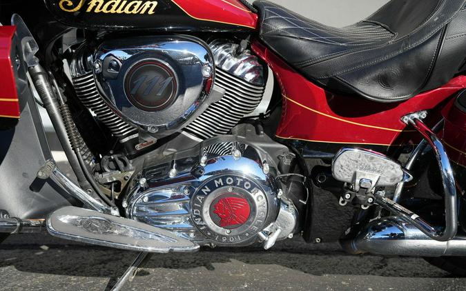 2019 Indian Motorcycle Roadmaster Elite Wildfire Red Candy/Thunder Black Crystal/24k Gold