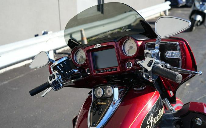 2019 Indian Motorcycle Roadmaster Elite Wildfire Red Candy/Thunder Black Crystal/24k Gold