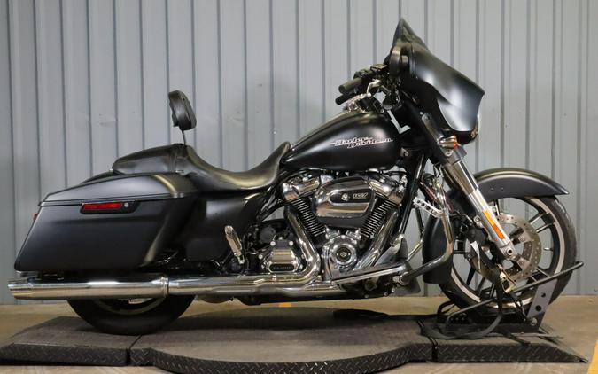 2017 Harley-Davidson Street Glide Special FLHXS
